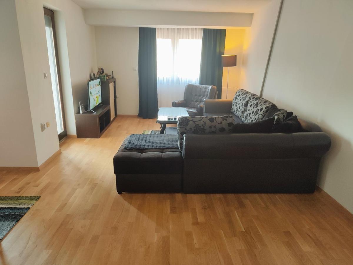 Antoni Apartment Skopje Bagian luar foto